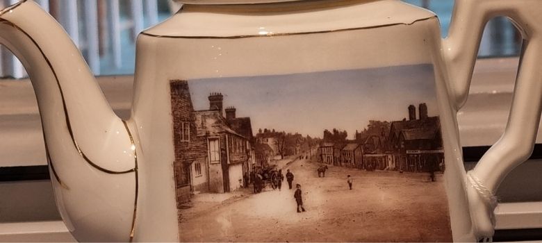 A commemorative tea pot