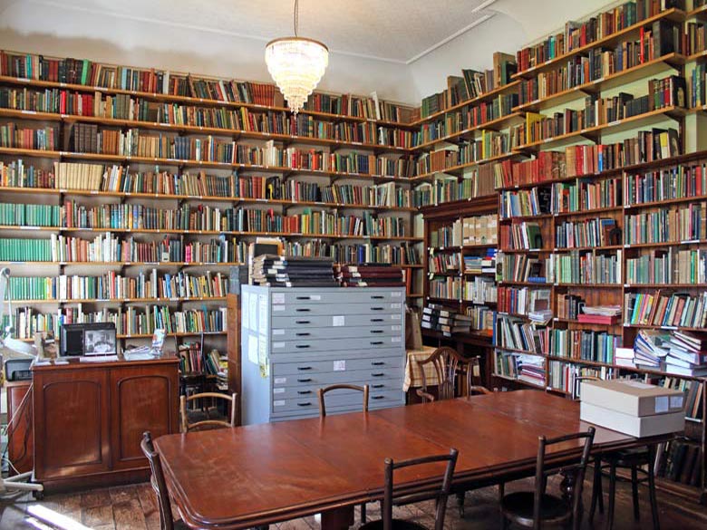 Museum Library & Archives