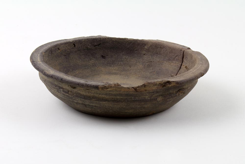 Grey ware dish, Before A.D. 60