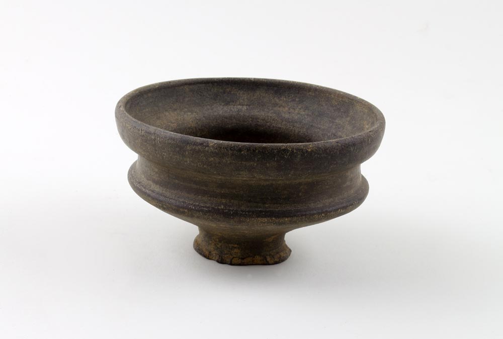 Grey ware, 1905